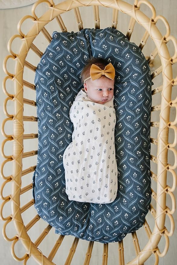 Mebie Baby Cream Berry Muslin Swaddle Blanket, Modern and Neutral, Soft, Newborn Swaddle, 0-3 Month, Comfy Wrap, Baby Essentials & Gifts